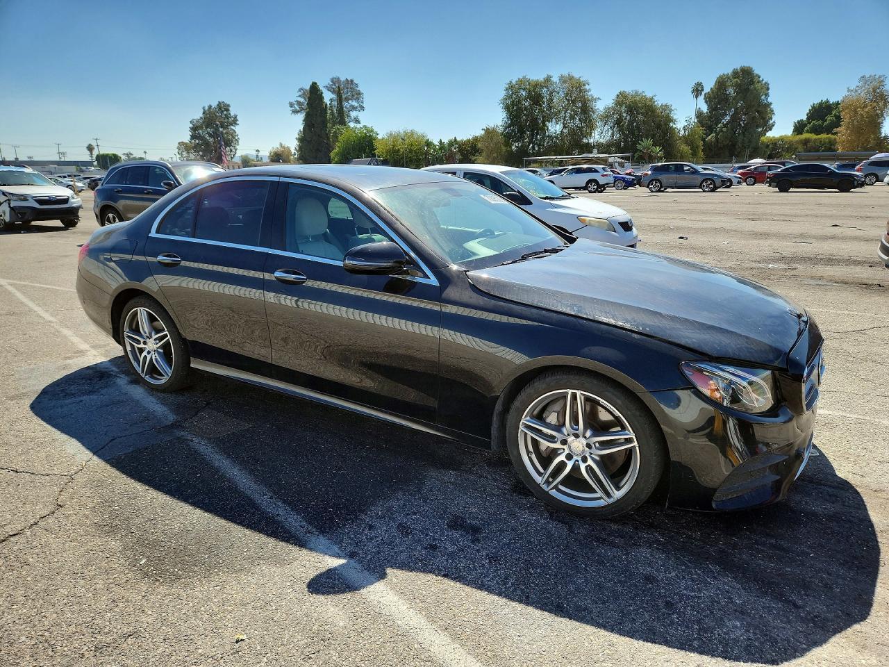 2017 Mercedes-Benz E 300 - Фото 4