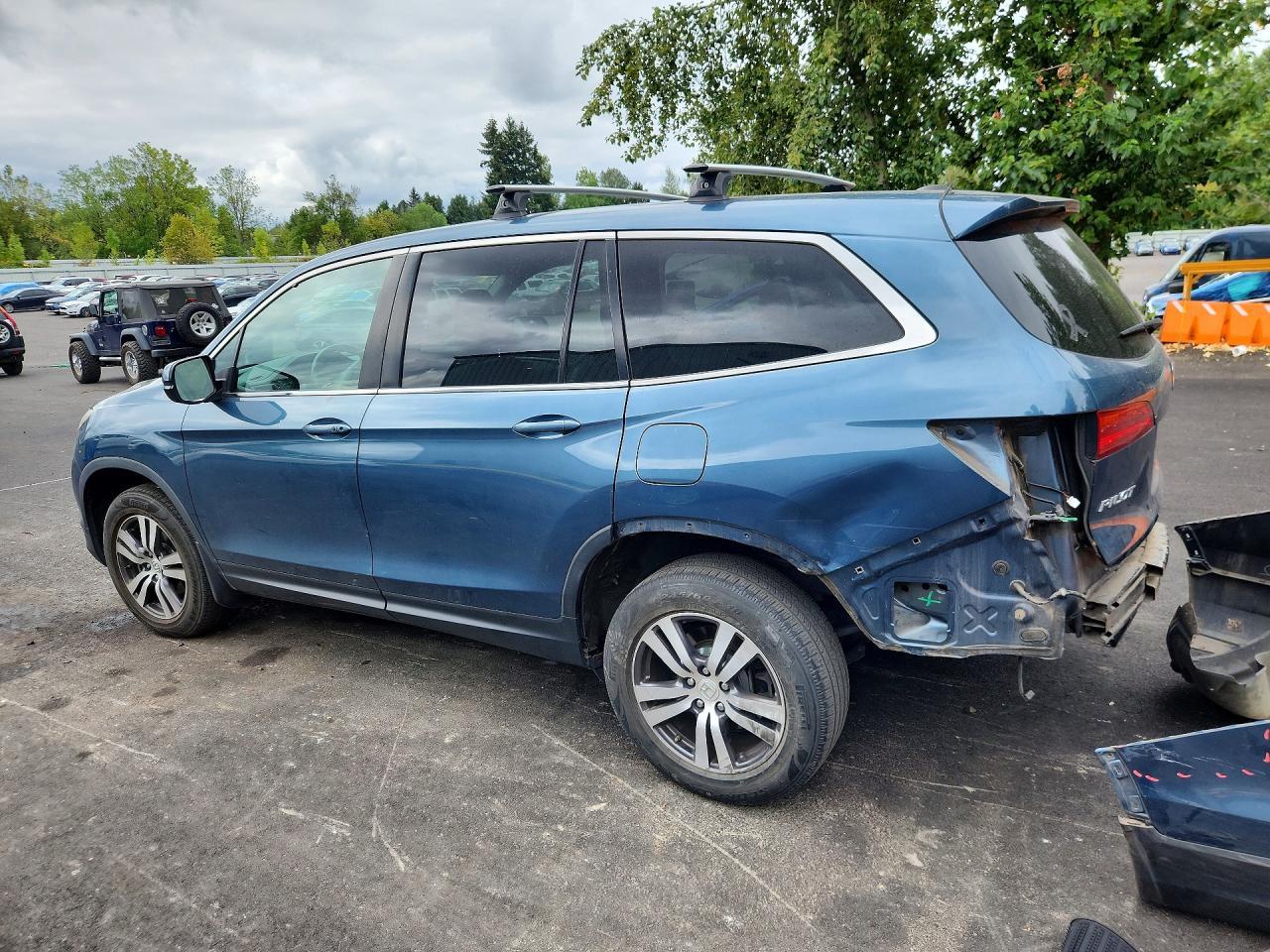2017 Honda Pilot Exl - Image 2