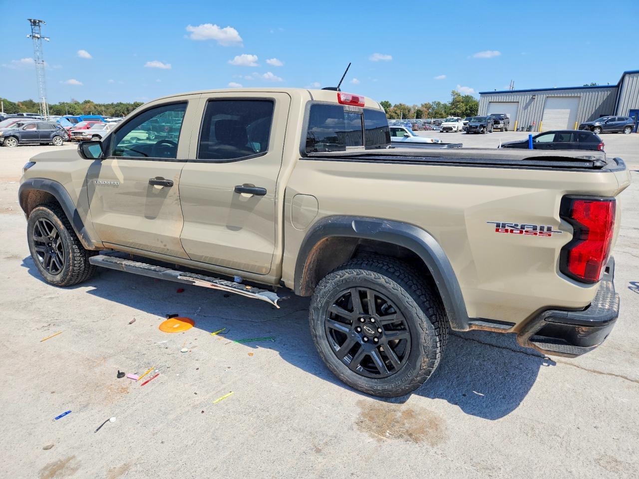 2023 Chevrolet Colorado Trail Boss - Фото 2