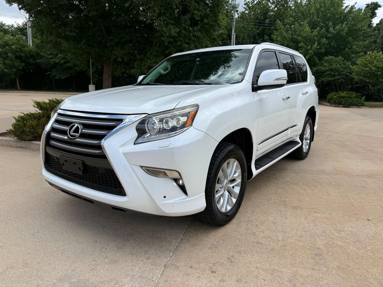 2016 Lexus Gx 460 - Image 2