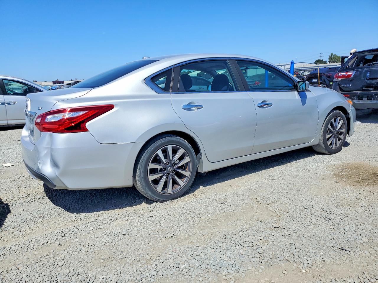 2017 Nissan Altima 2.5 Sv - Фото 3