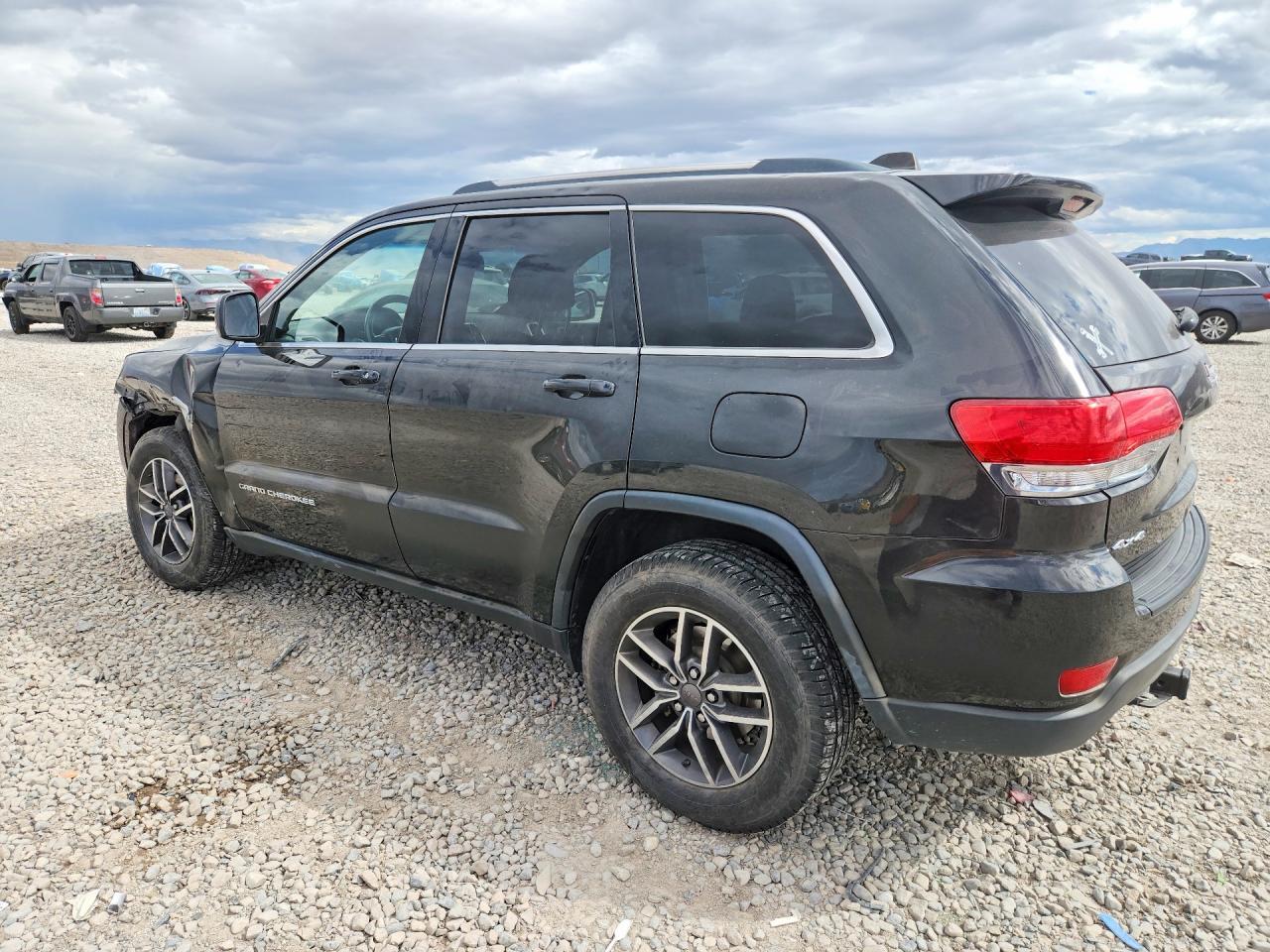 2015 Jeep Grand Cherokee Laredo - Image 2