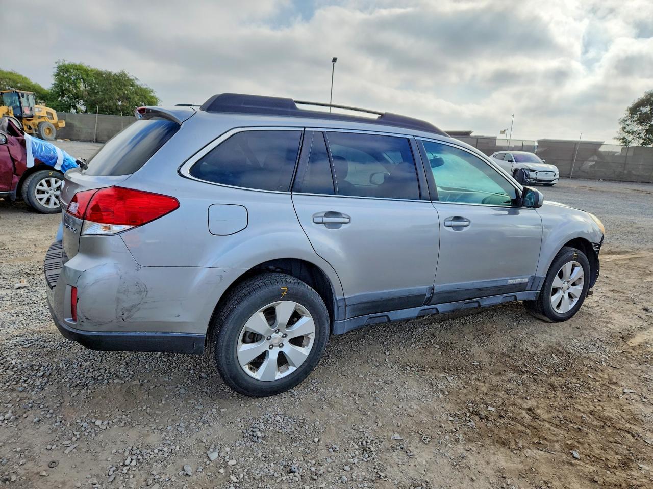 2011 Subaru Outback 2.5I Premium - Фото 3
