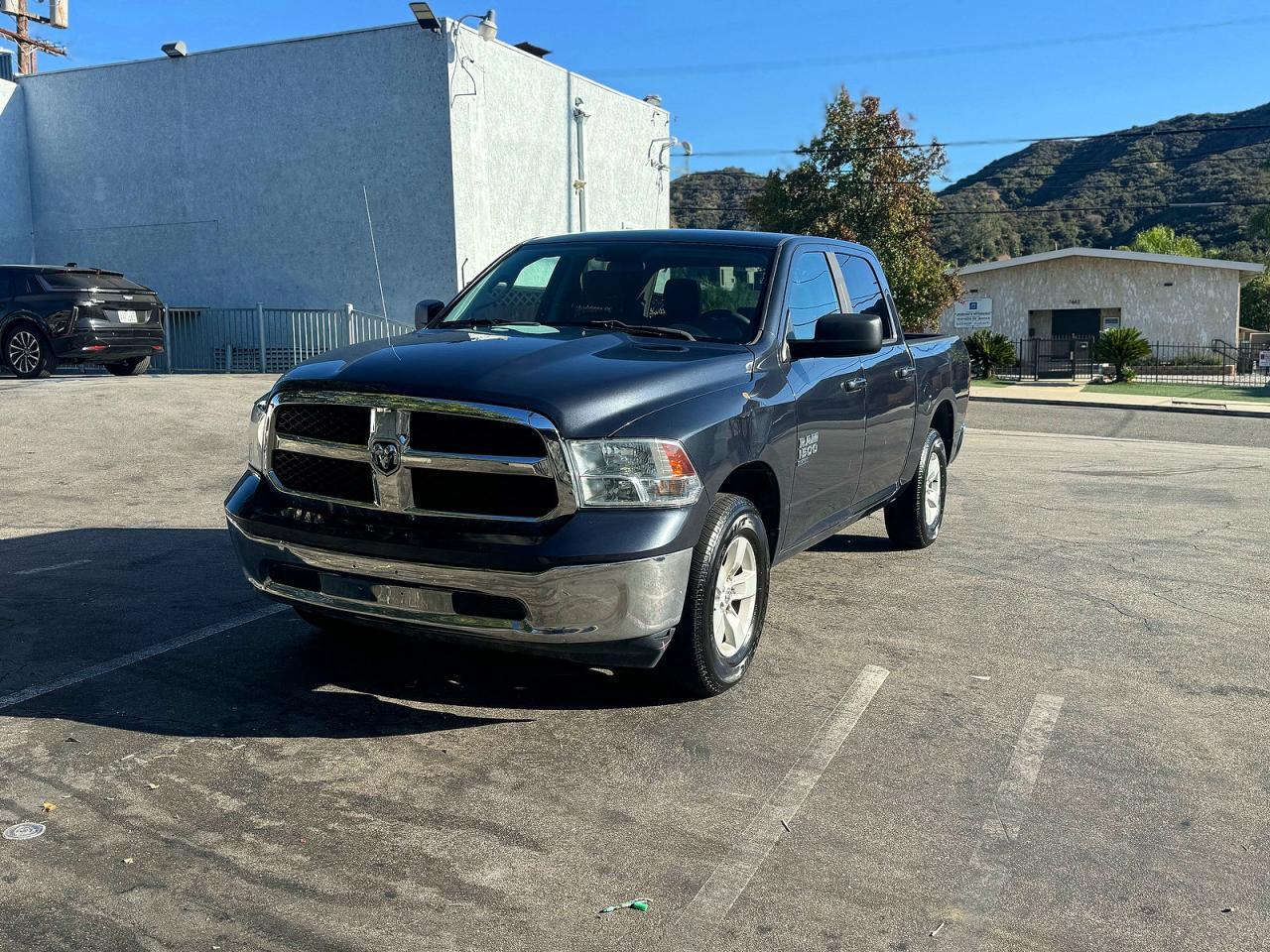 2021 Ram 1500 Classic Slt - Фото 2