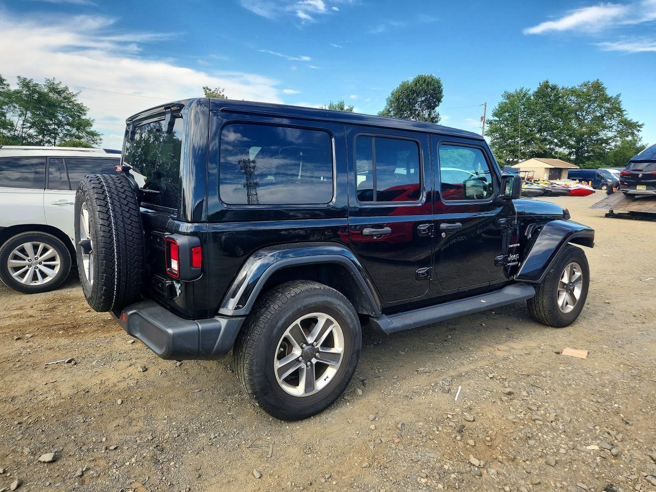 2021 Jeep Wrangler Unlimited Sahara - Image 3