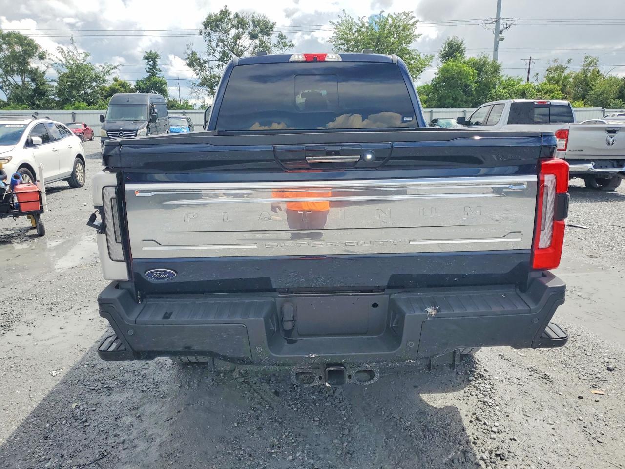 2024 Ford F250 Super Duty - Фото 6