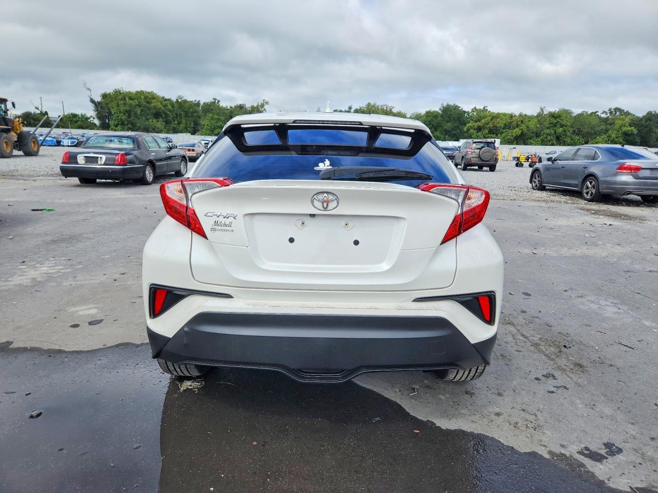 2018 Toyota C-Hr Xle - Image 6