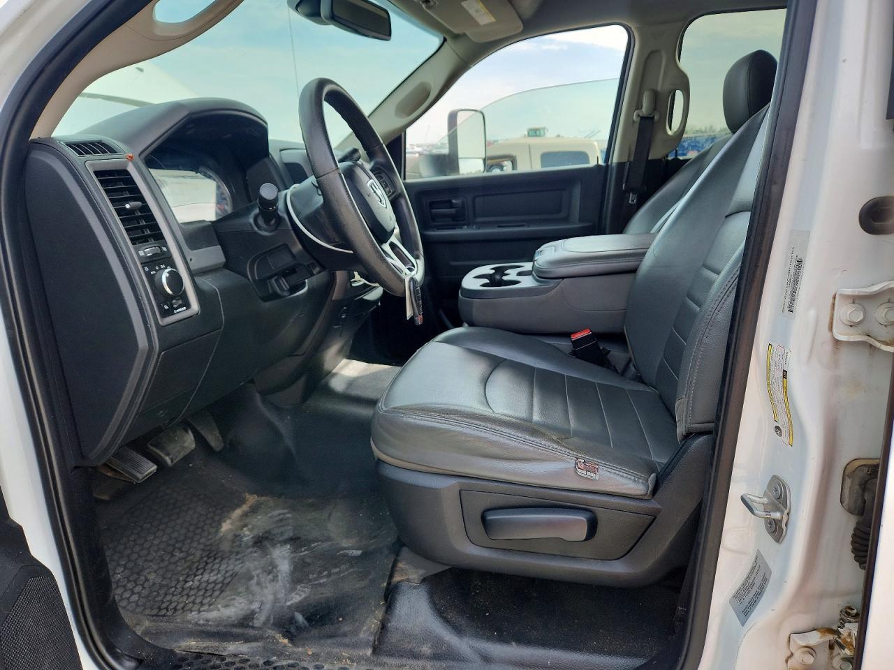 2017 Ram 3500 St - Image 7