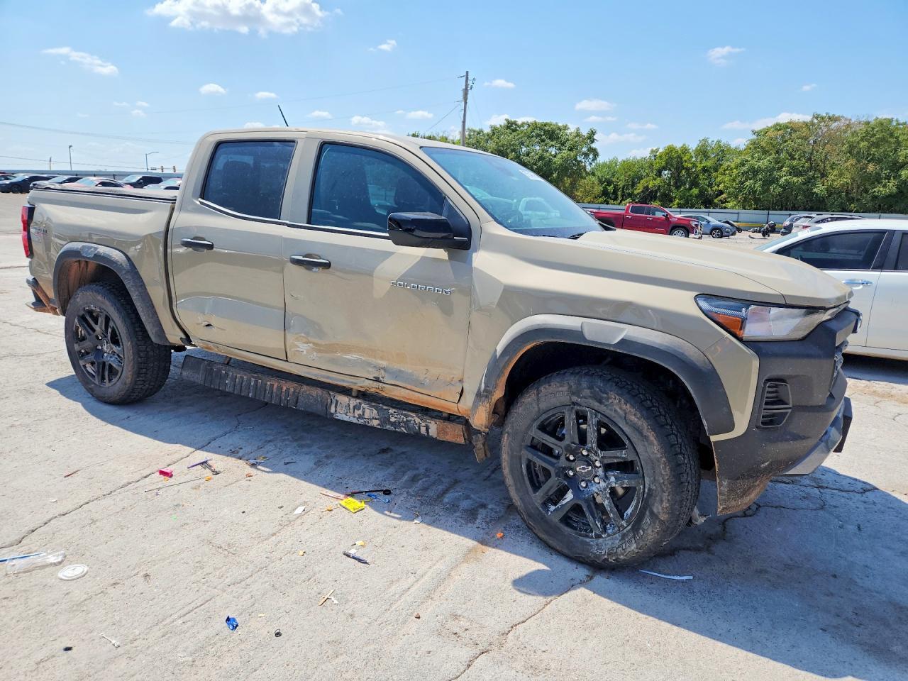 2023 Chevrolet Colorado Trail Boss - Фото 4