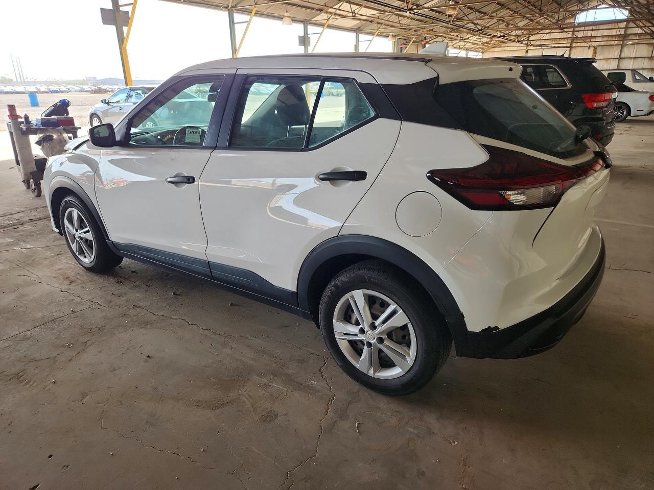 2023 Nissan Kicks S - Image 2