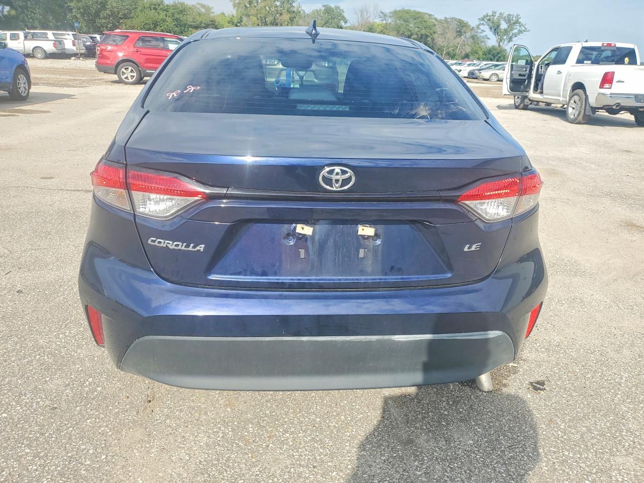 2025 Toyota Corolla Le - Image 6