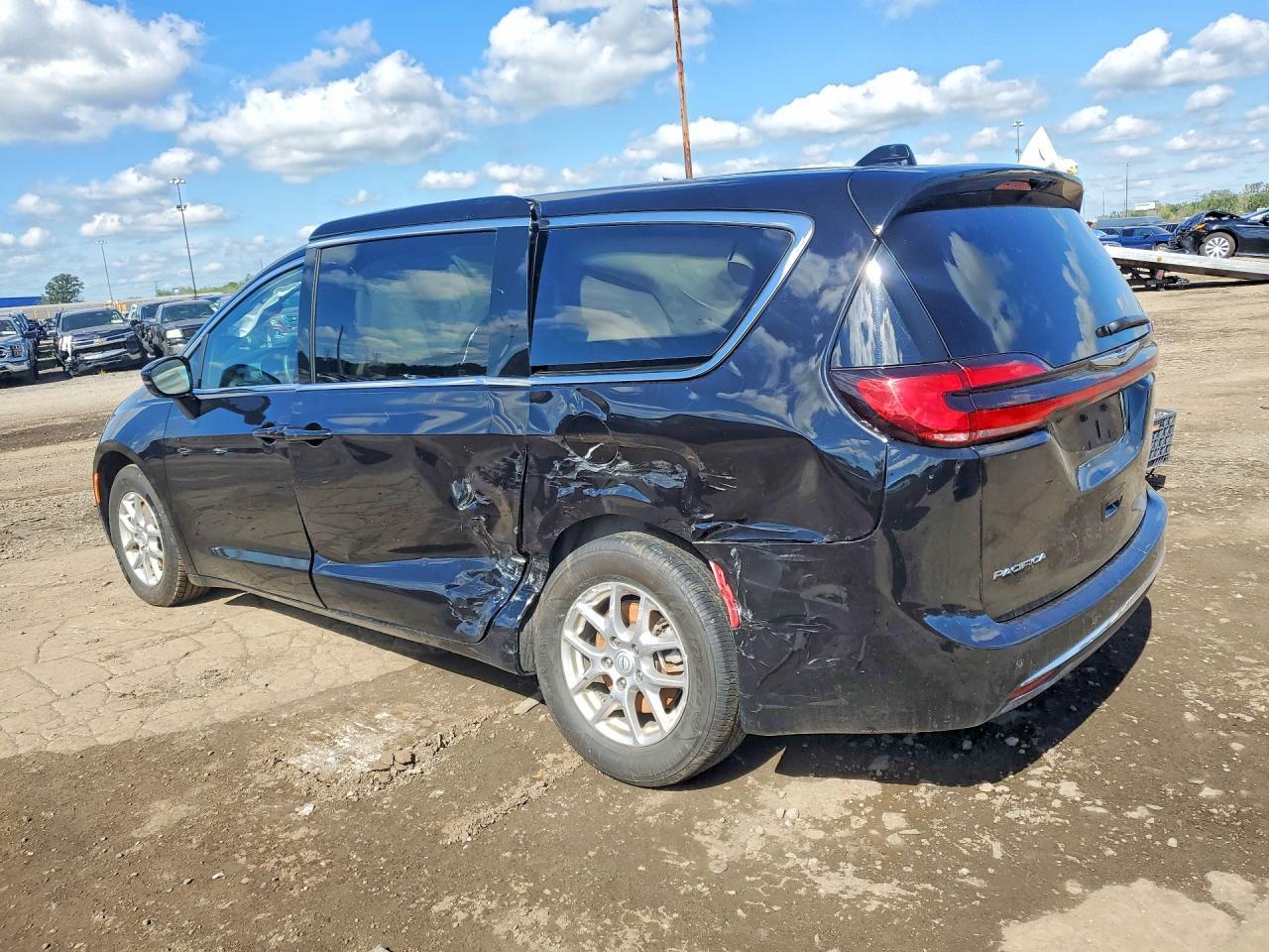 2025 Chrysler Pacifica Select - Фото 2