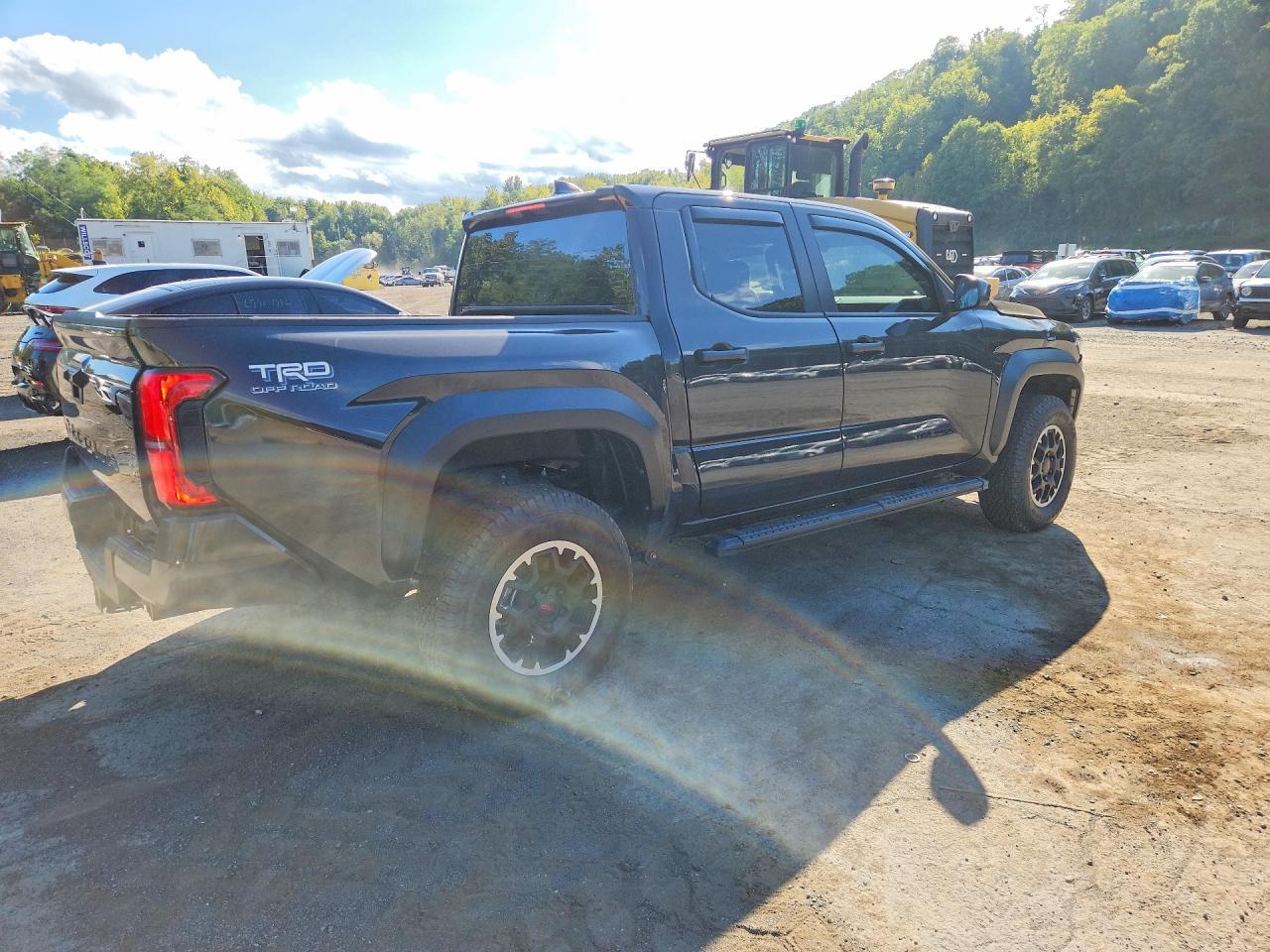 2026 Toyota Tacoma Trd Off-Road - Image 3