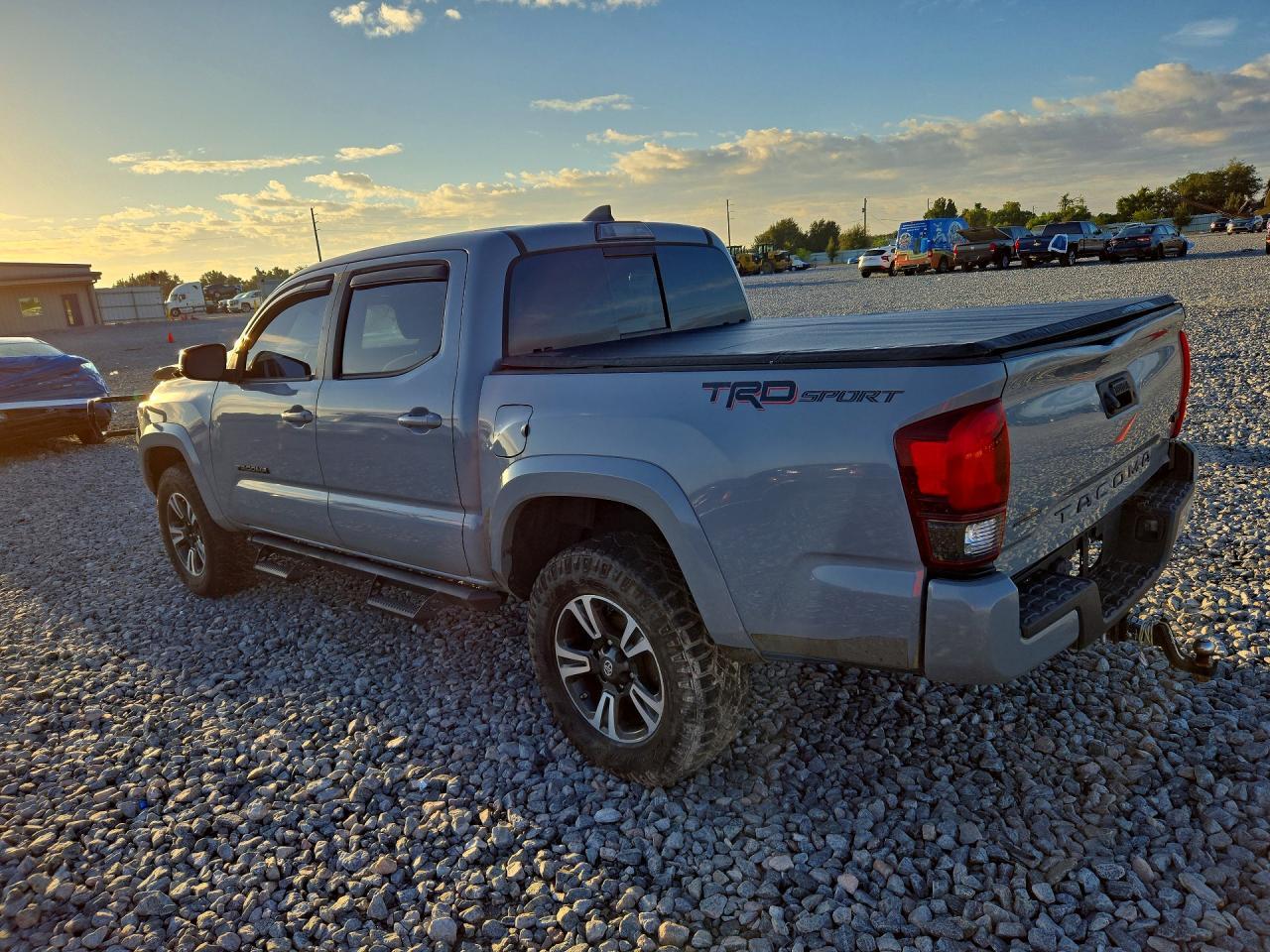 2019 Toyota Tacoma Trd Sport - Фото 2