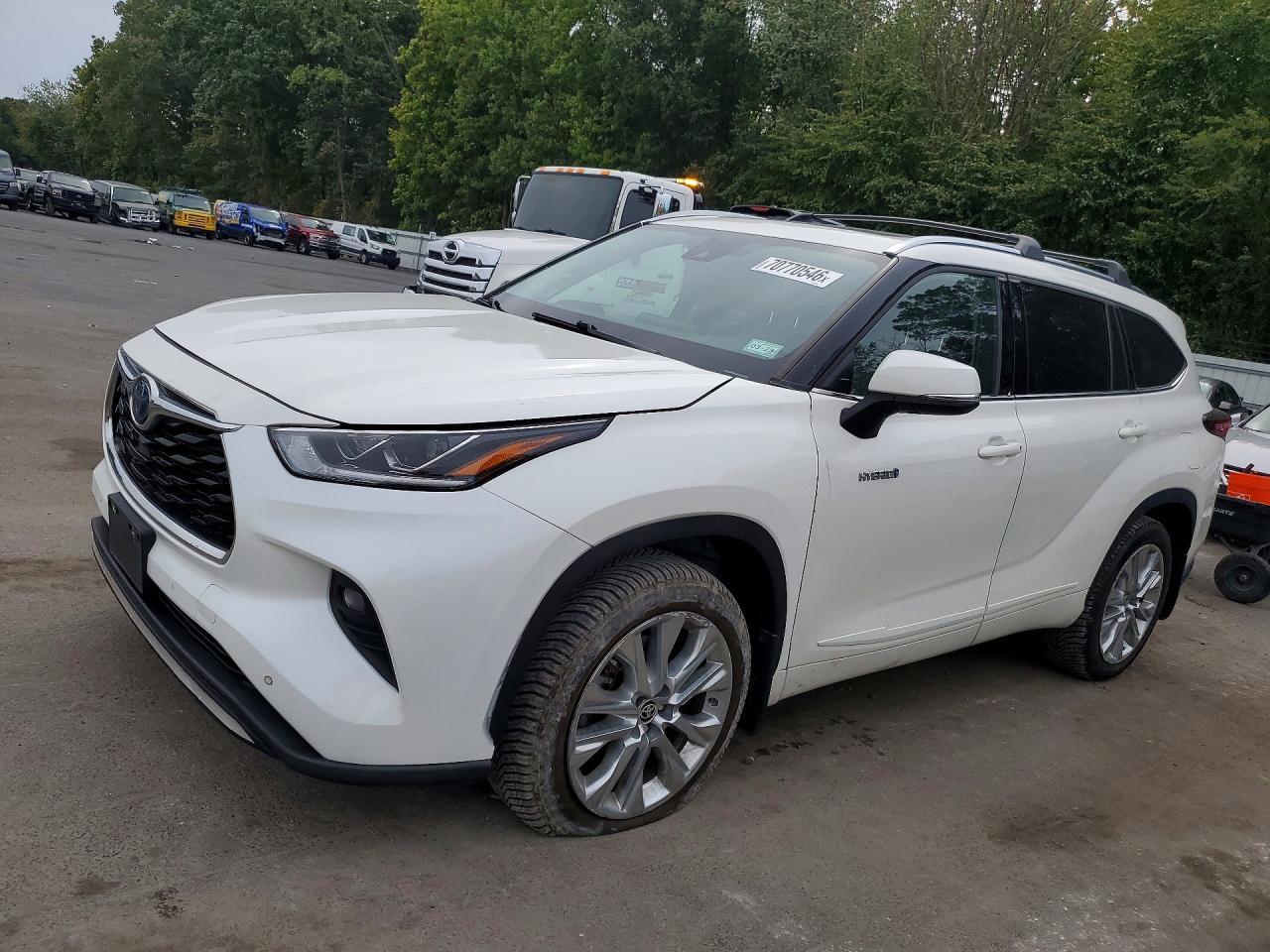 2021 Toyota Highlander Hybrid Limited