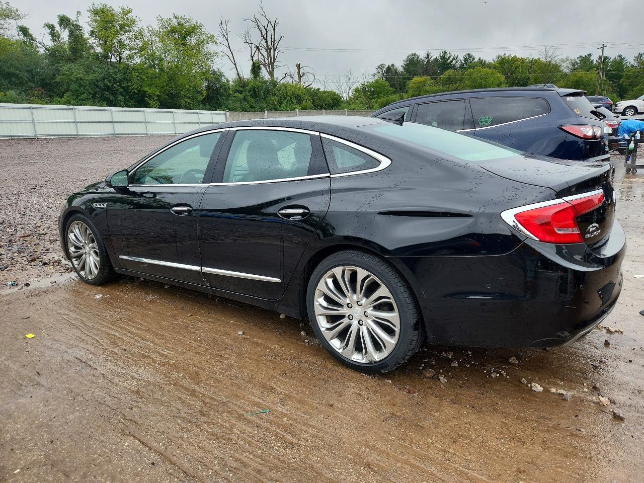 2017 Buick Lacrosse Premium - Фото 2
