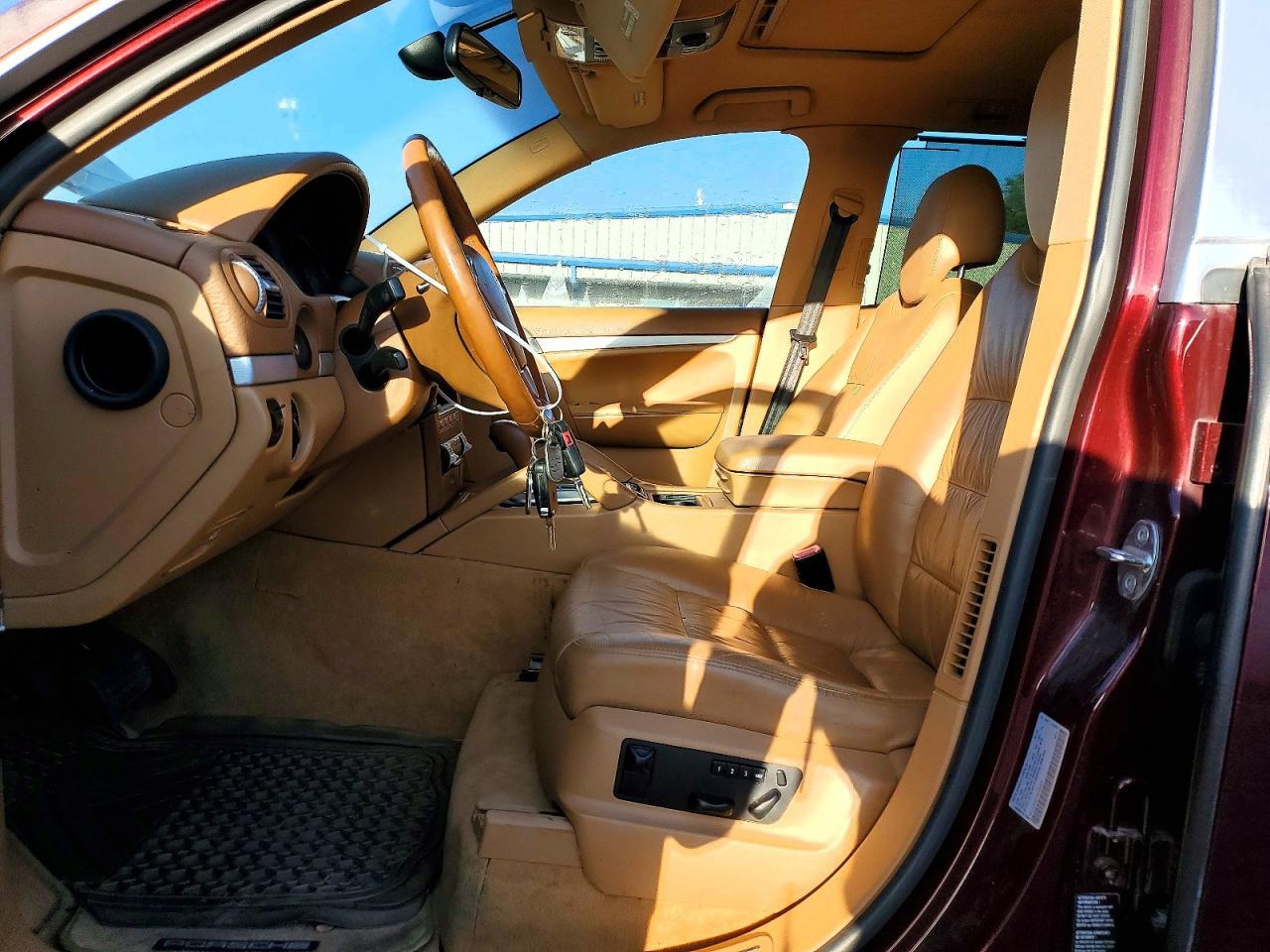 2004 Porsche Cayenne - Image 7