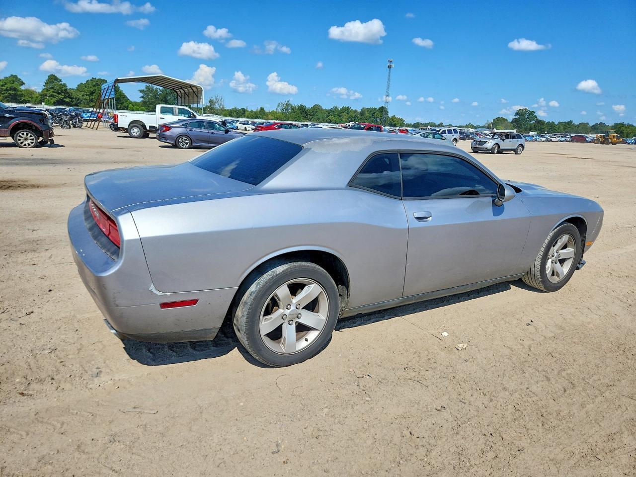 2011 Dodge Challenger - Image 3