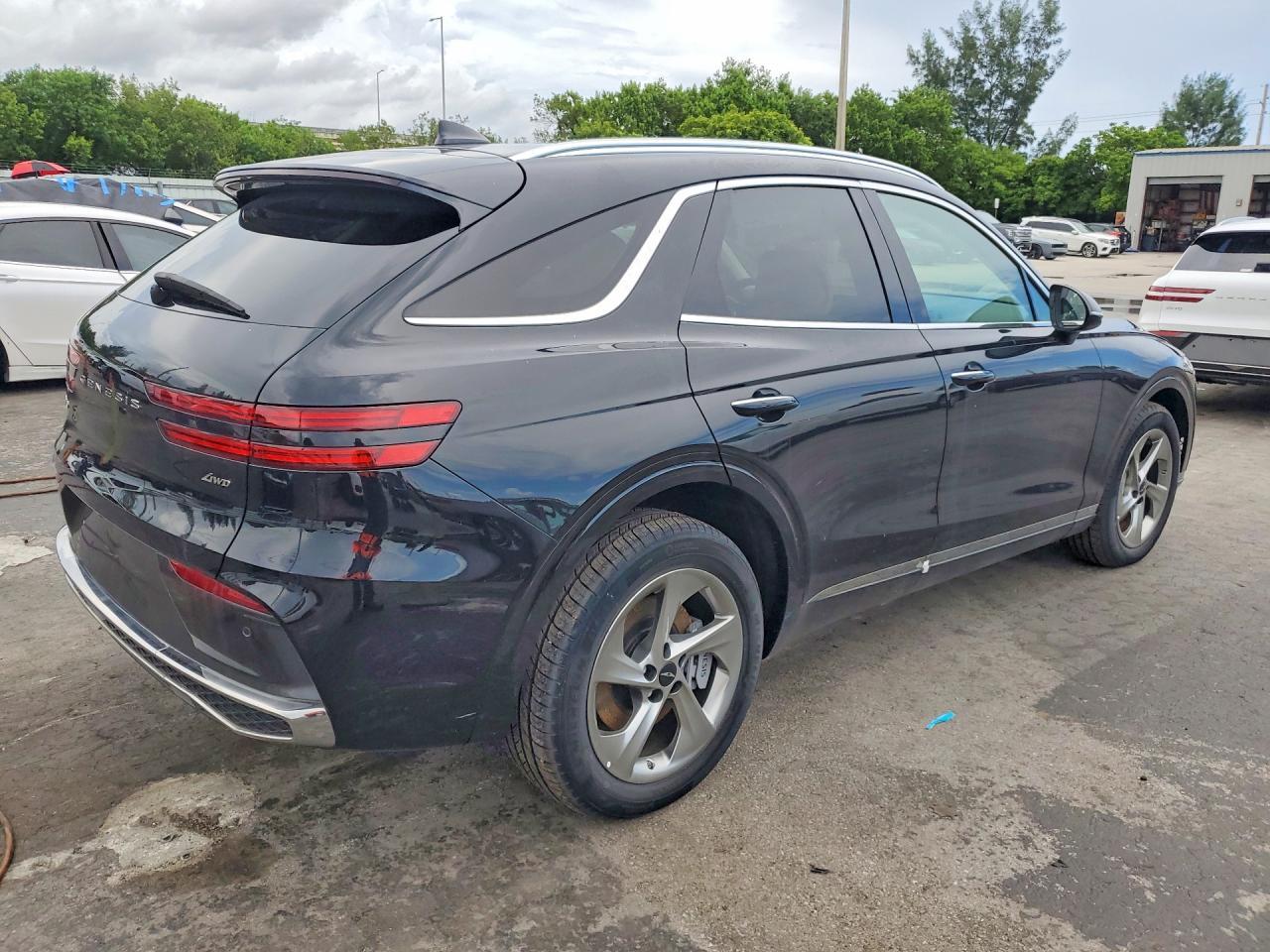 2026 Genesis Gv70 2.5T Standard - Image 3
