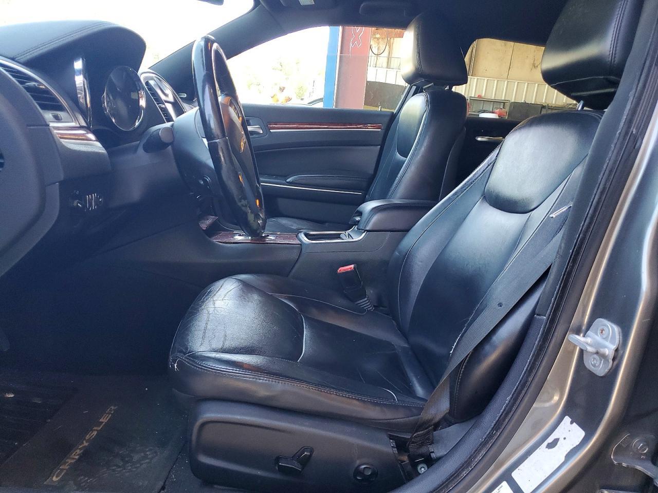 2012 Chrysler 300 Limited - Фото 7