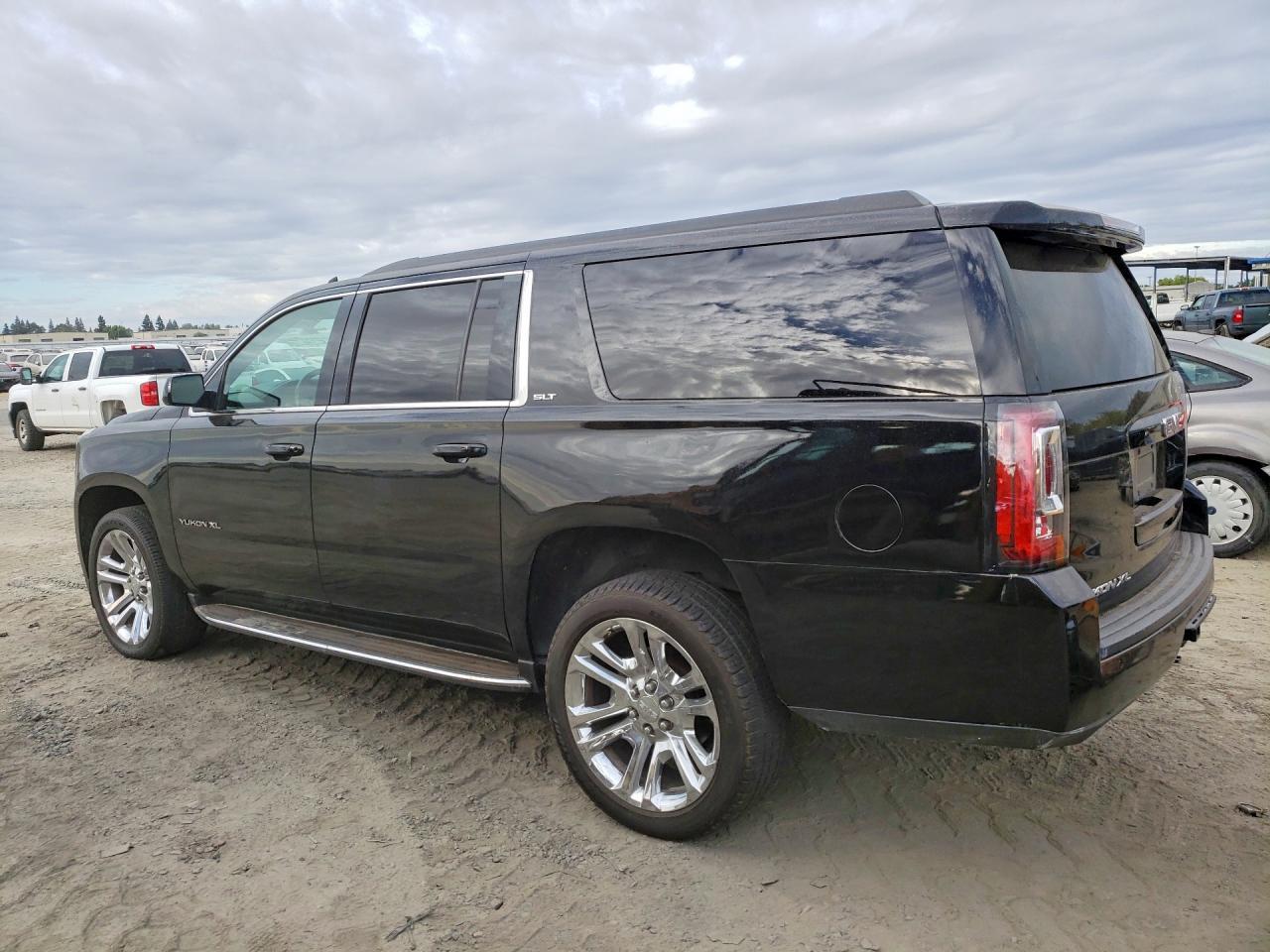 2018 GMC Yukon Xl C1500 Slt - Image 2
