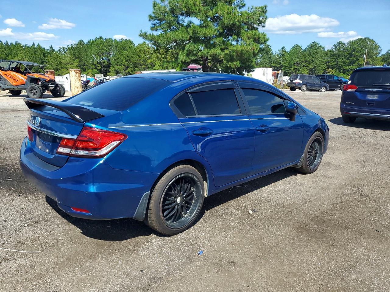 2014 Honda Civic Lx - Image 3