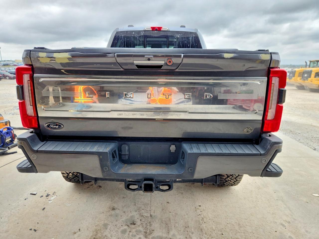 2023 Ford F250 Super Duty - Фото 6