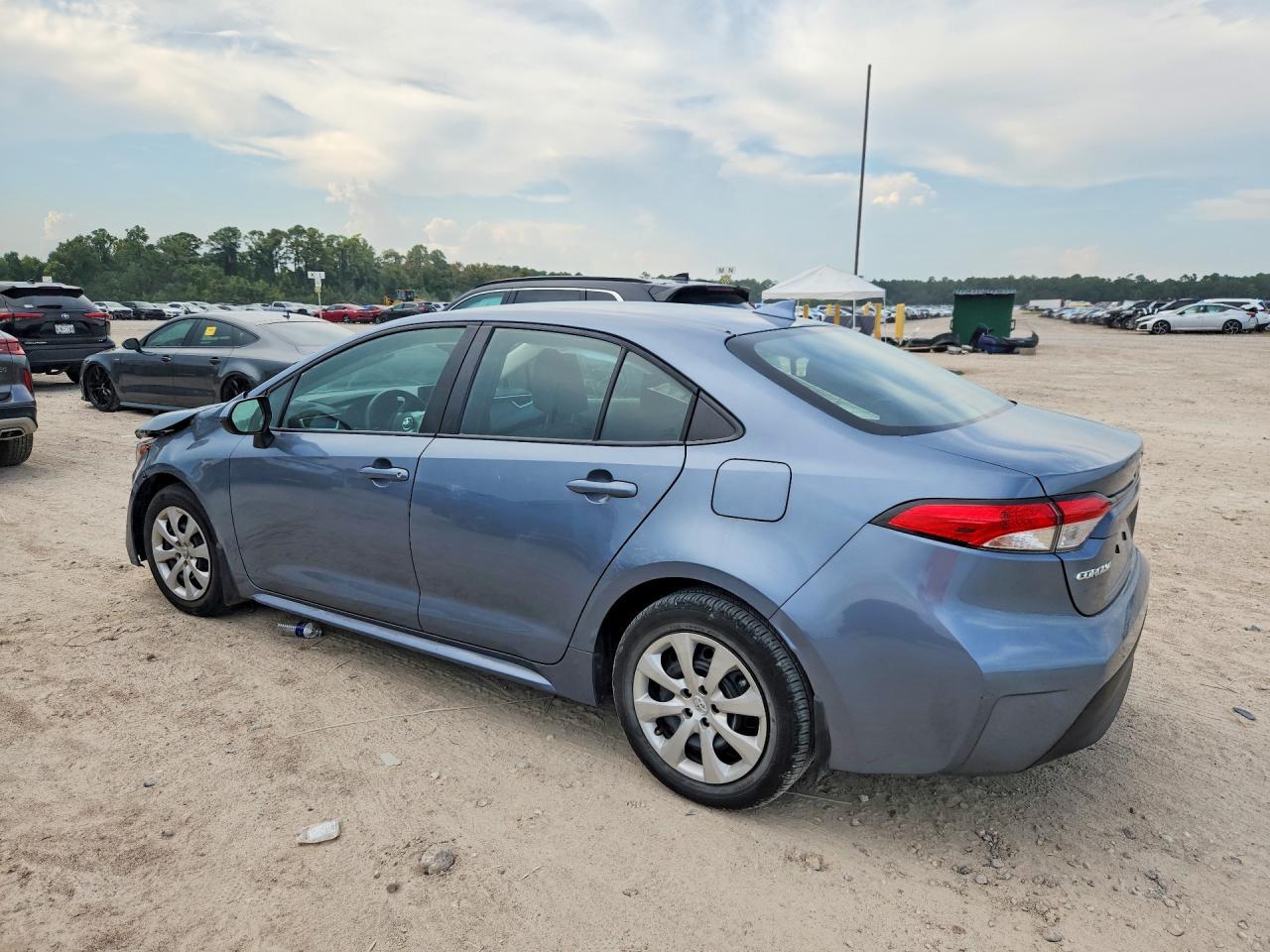 2025 Toyota Corolla Le - Фото 2