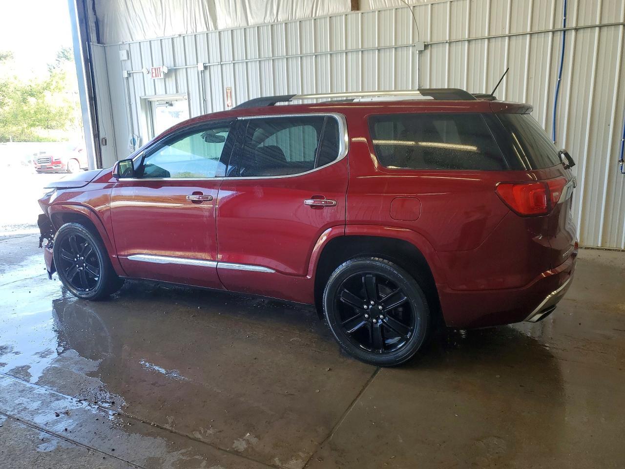 2017 GMC Acadia Denali - Фото 2