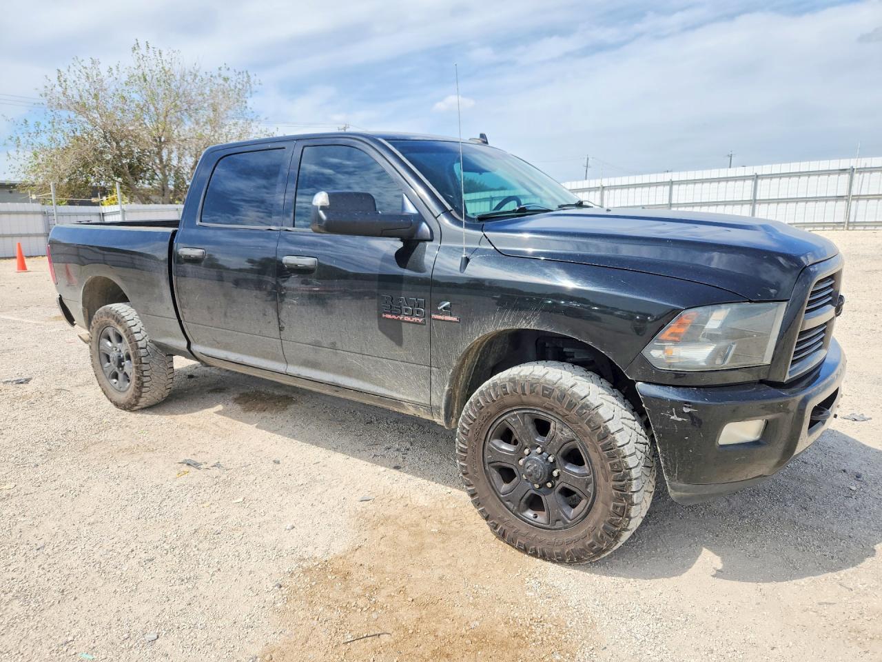 2017 Ram 2500 Slt - Image 4