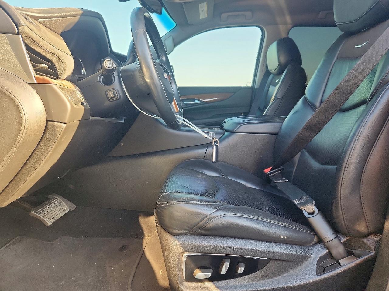 2016 Cadillac Escalade - Image 7
