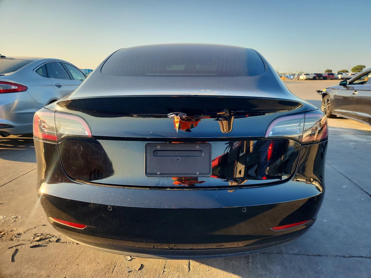 2019 Tesla Model 3 - Фото 6