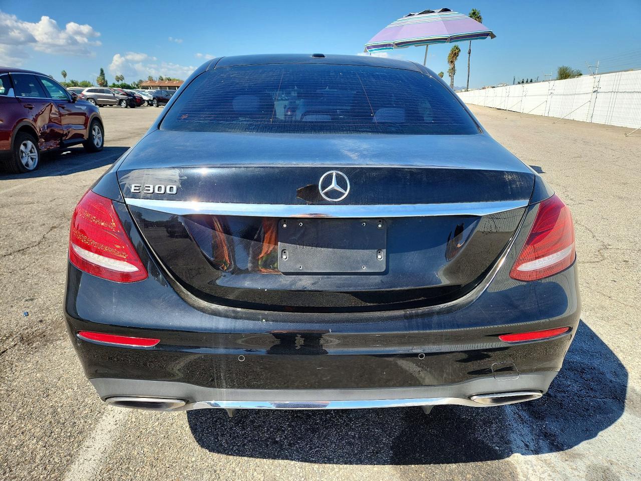 2017 Mercedes-Benz E 300 - Фото 6