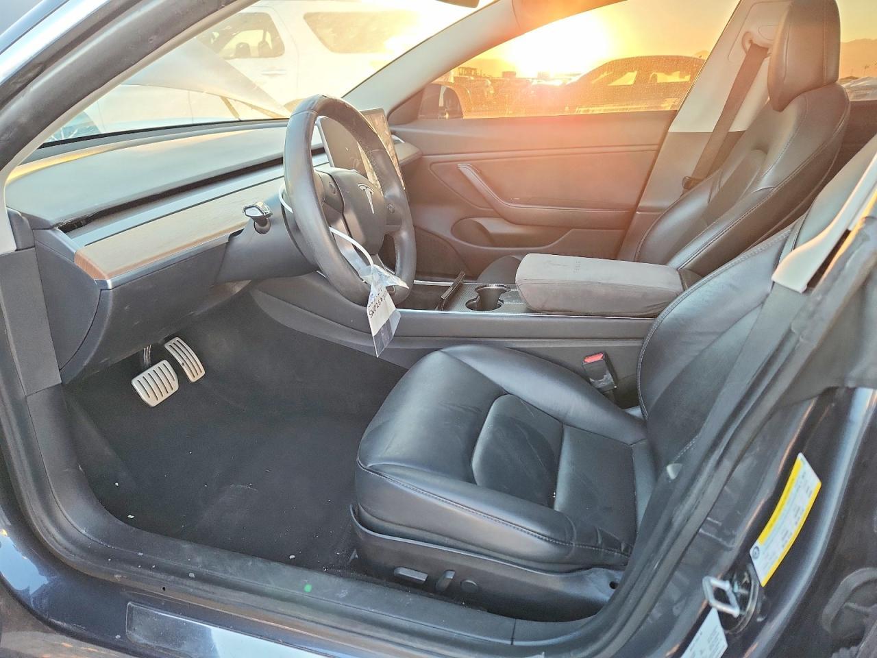 2020 Tesla Model 3 - Image 7