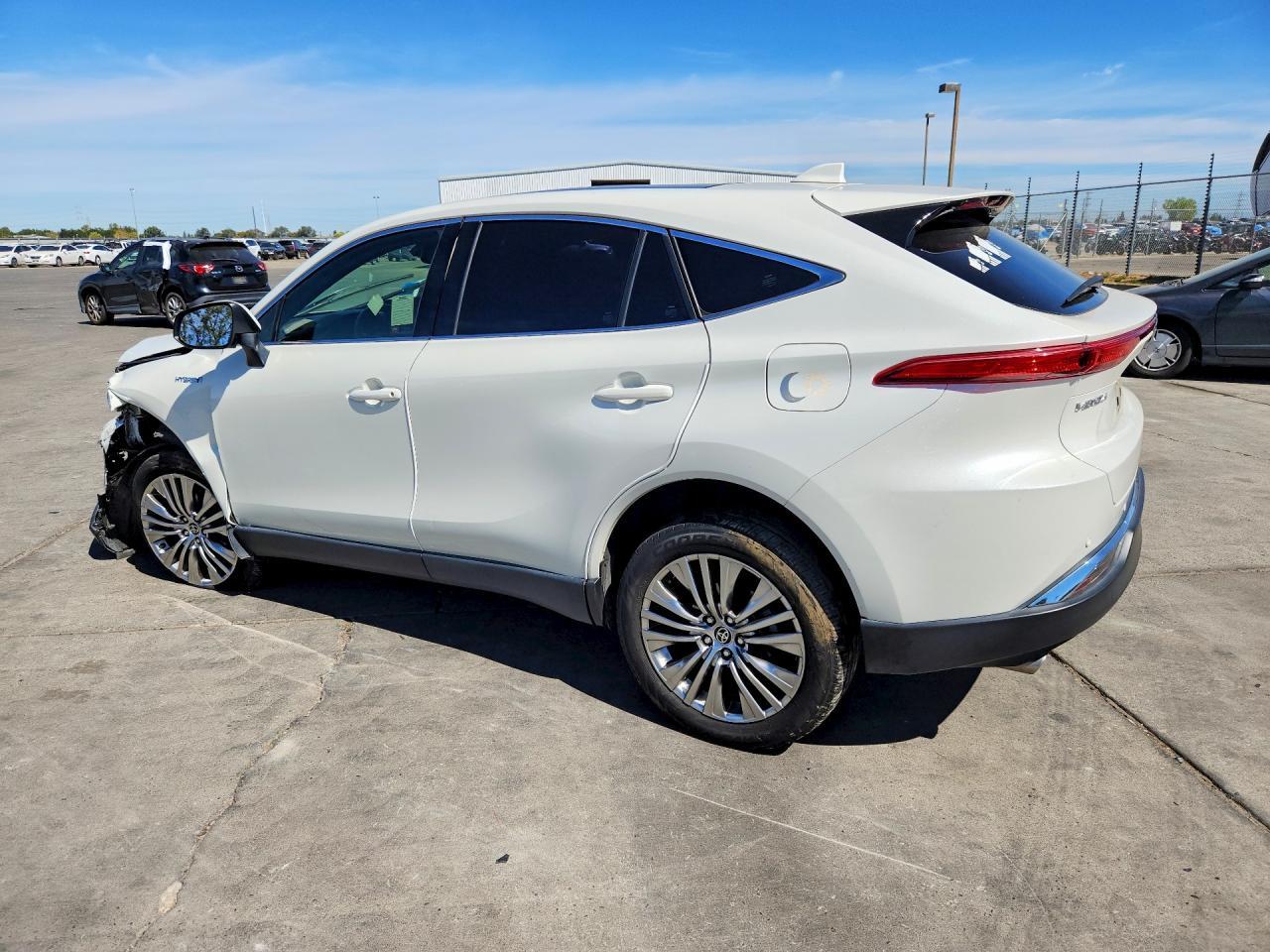 2021 Toyota Venza Limited - Фото 2