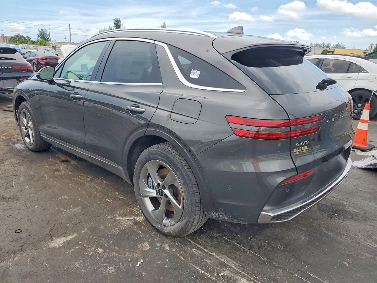 2026 Genesis Gv70 Advanced - Фото 2