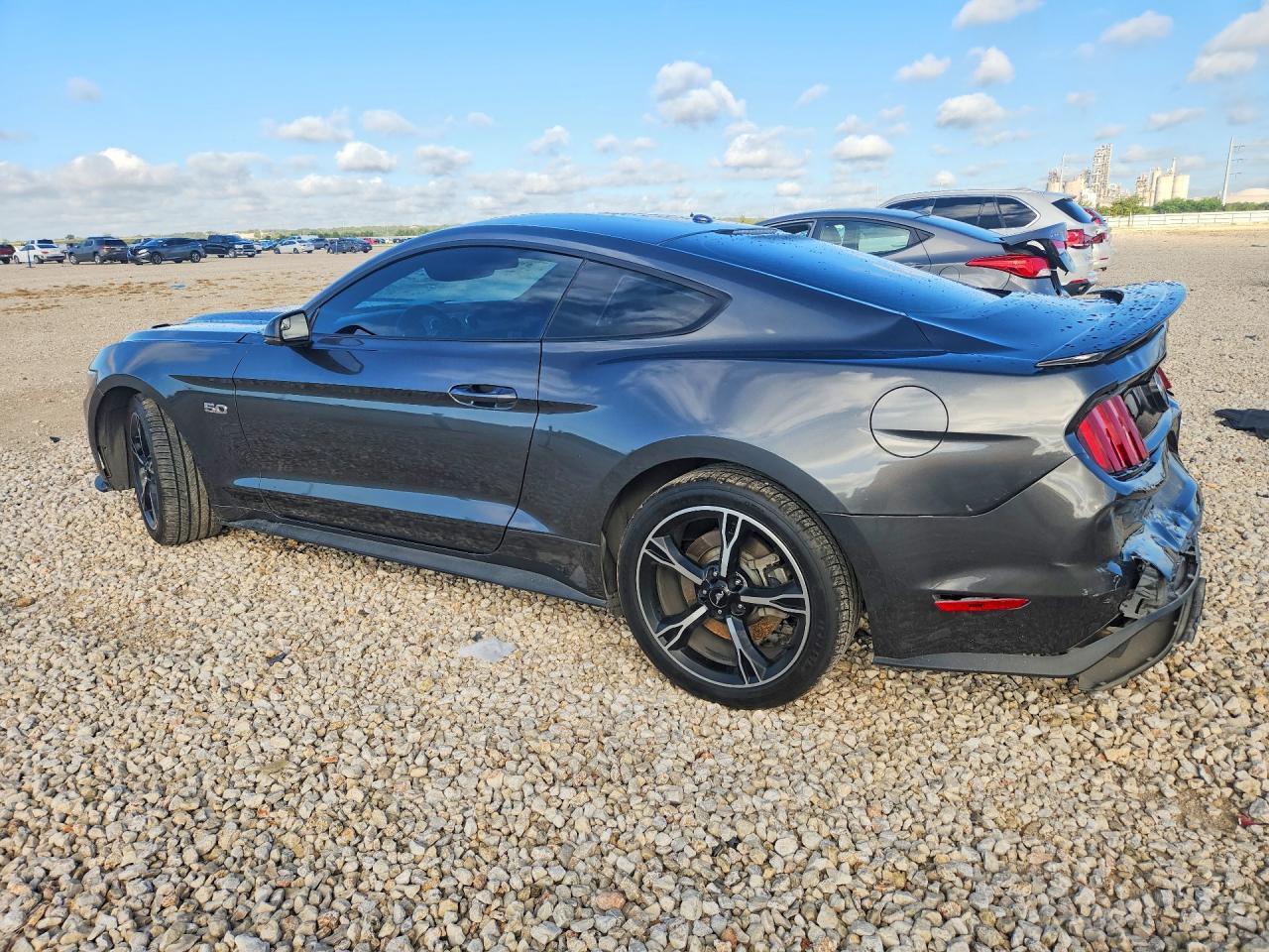2017 Ford Mustang Gt - Фото 2