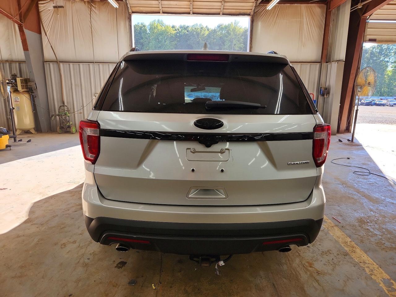 2016 Ford Explorer - Фото 6