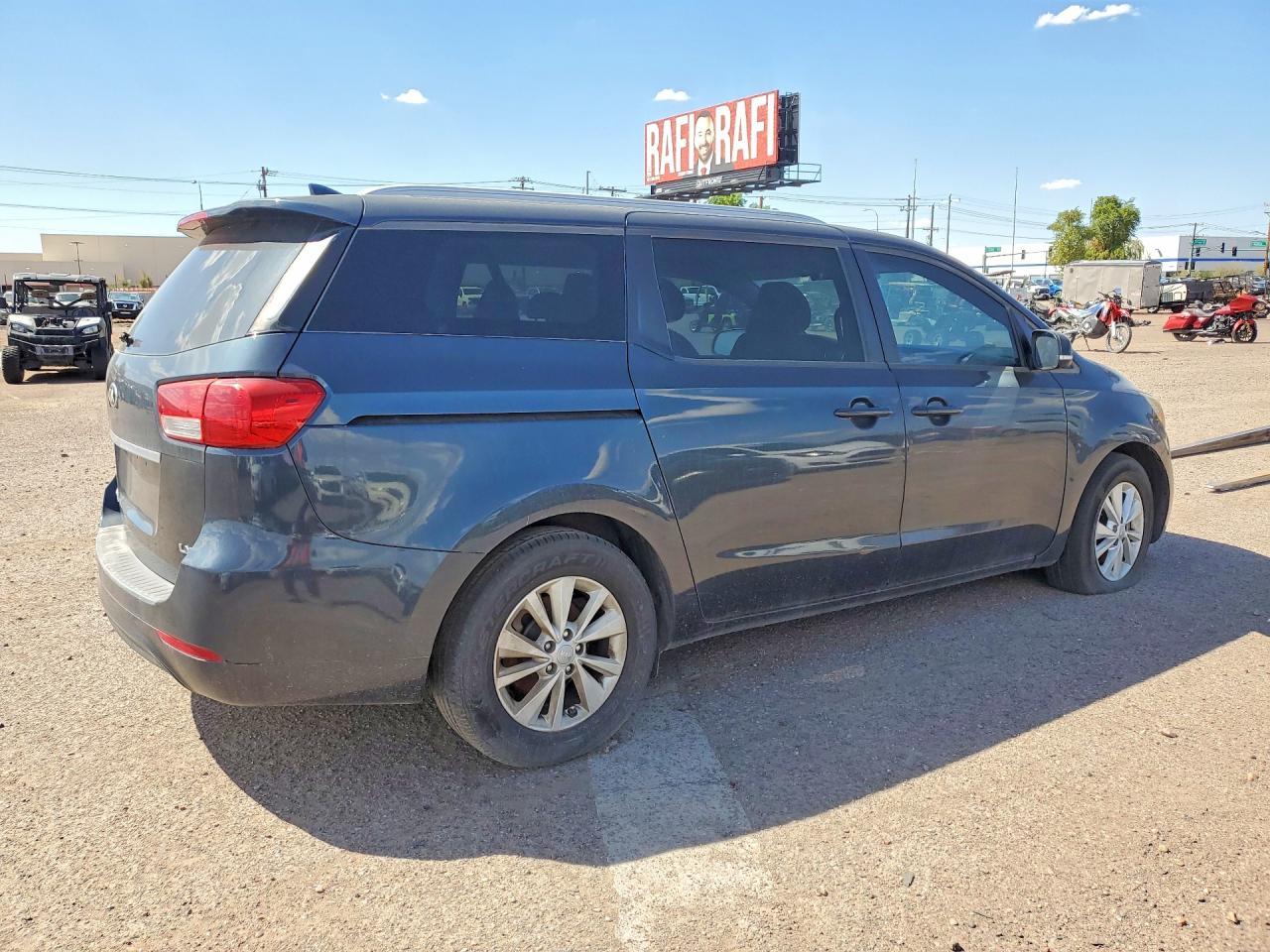 2016 Kia Sedona Lx - Фото 3