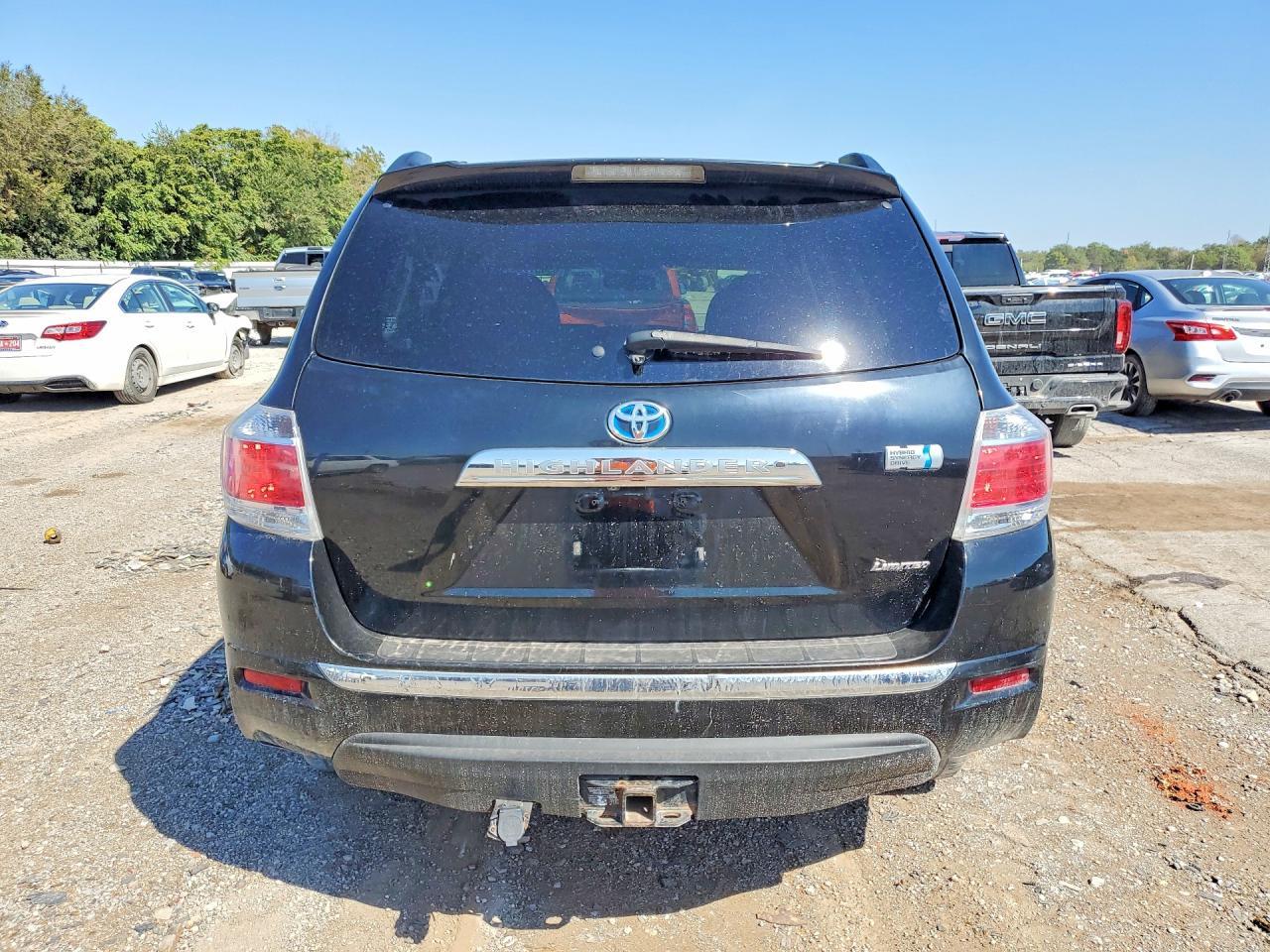 2011 Toyota Highlander Hybrid Limited - Image 6
