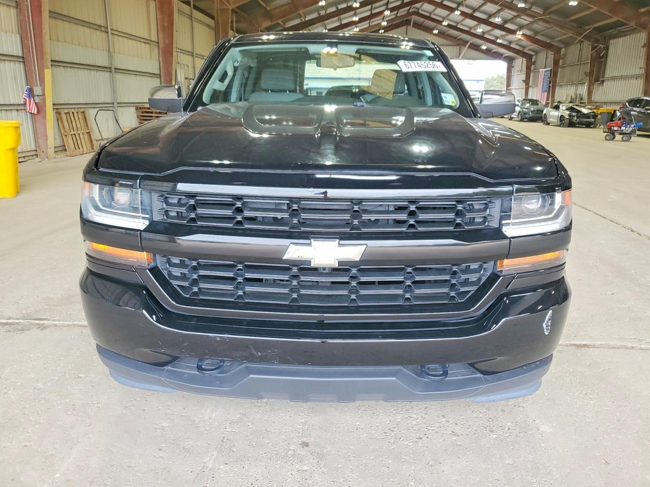 2017 Chevrolet Silverado C1500 Custom - Image 5
