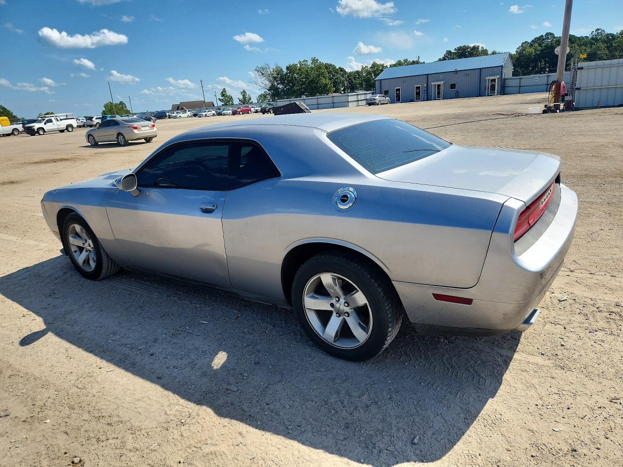2011 Dodge Challenger - Image 2