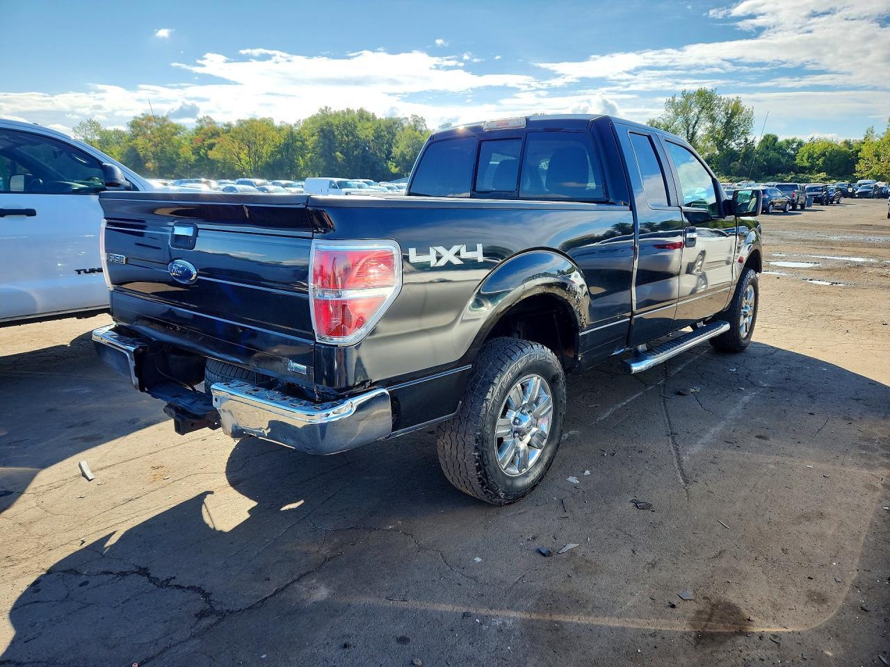 2010 Ford F150 Super Cab - Фото 3