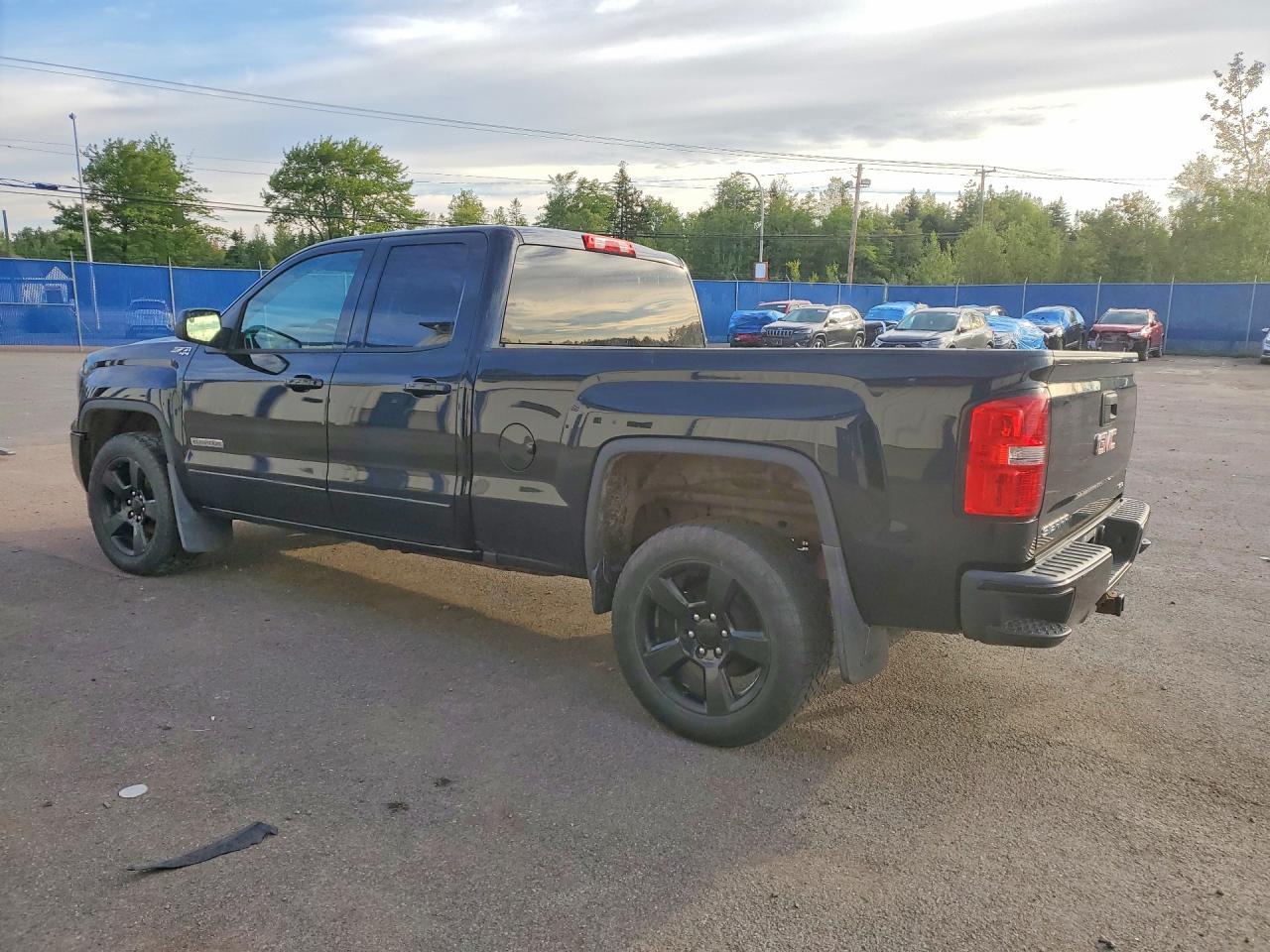 2017 GMC Sierra K1500 Sle - Фото 2