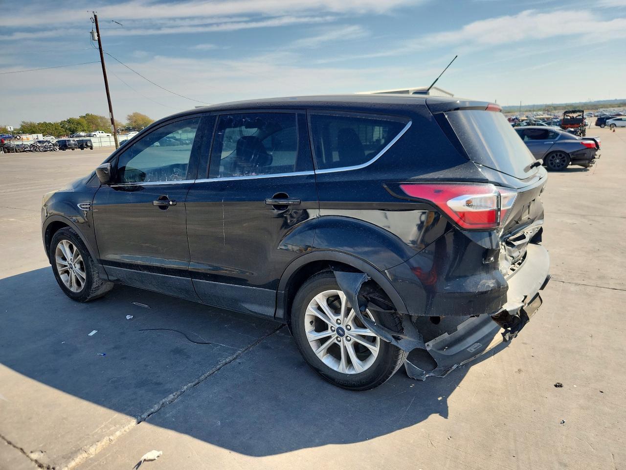 2017 Ford Escape Se - Фото 2