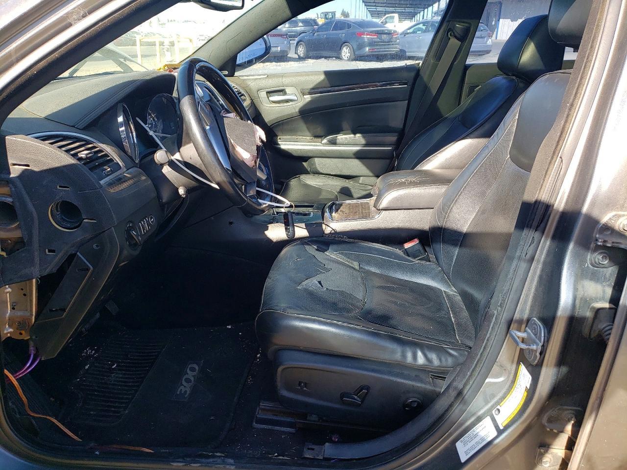 2011 Chrysler 300C - Фото 7