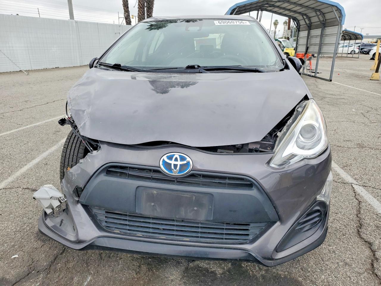 2017 Toyota Prius C Two - Фото 5