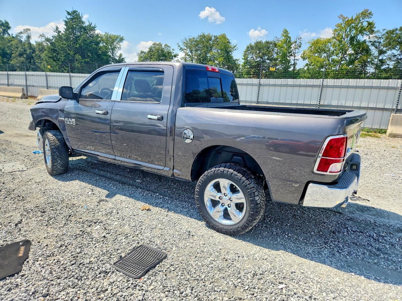 2016 Ram 1500 Slt - Image 2