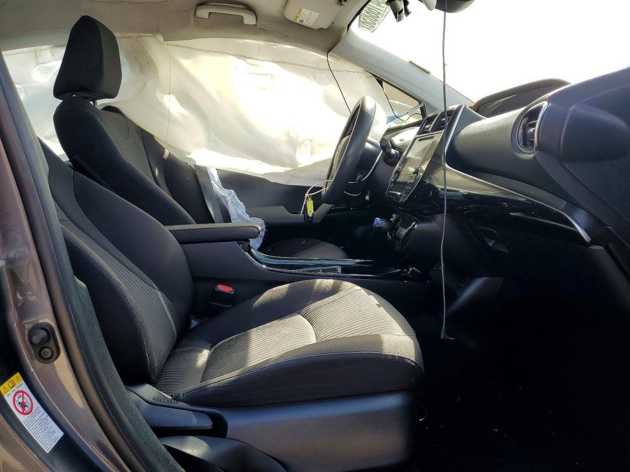 2019 Toyota Prius Prime Plus - Фото 7