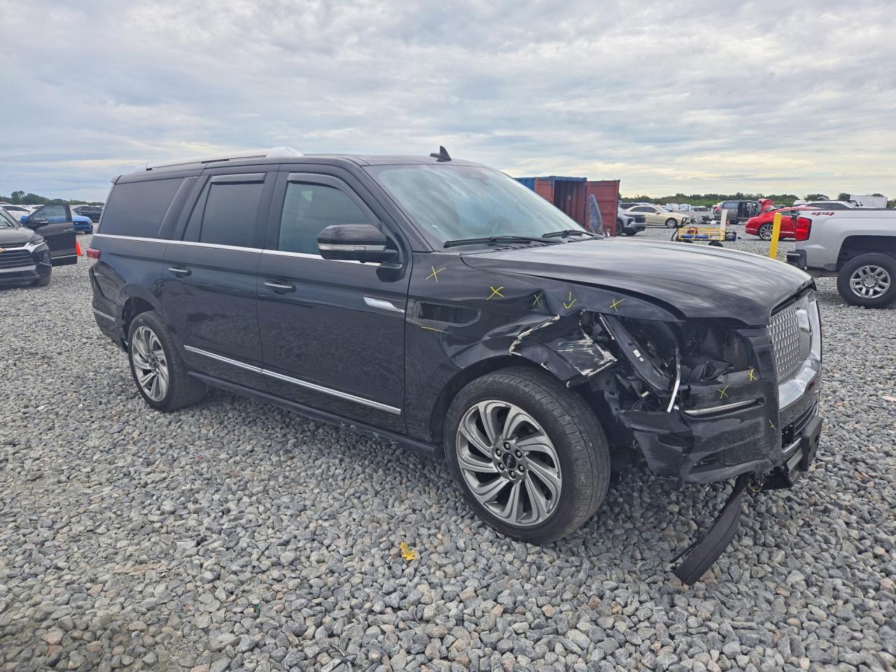 2024 Lincoln Navigator L - Image 4